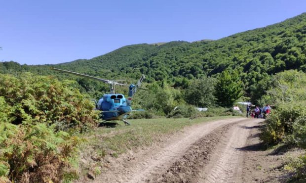 انتقال هوایی مصدوم ۵۳ ساله‌ی گیلانی در ارتفاعات بره‌سر رودبار