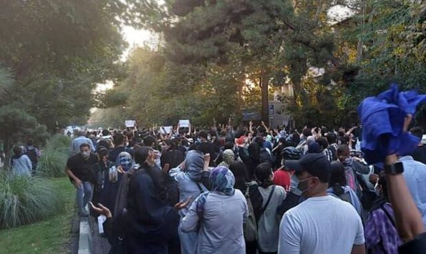 روزنامه دولت: برخورد با بازداشت‌شدگان شنبه قهرآمیز باشد تا سایرین عبرت بگیرند
