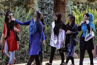 فرماندار شیراز: مراجعان بی‌حجاب، اجازه ورود به «ادارات» ندارند / با «کارمندان» بدحجاب، برخورد می‌شود / منع کشف حجاب در مغازه‌ها به «اصناف» اعلام شده
