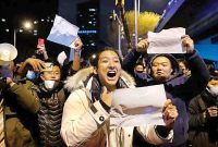 عقب‌نشینی مقام‌های چینی از اعمال محدودیت‌های کرونایی پس از شدت‌گیری اعتراضات