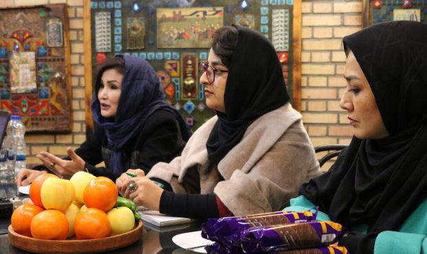 روایت سه زن افغانستانی مقیم ایران؛ طالبان علیه زنان و زبان فارسی