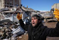 ترکیه: تعداد کشته‌های زمین‌لرزه به ۱۲ هزار نفر و زخمی‌ها به ۶۳ هزار نفر رسید