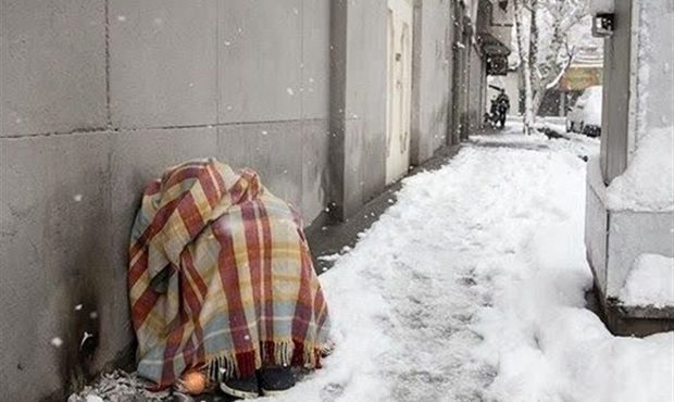 روایت روزنامه اعتماد از زندگی کارتن‌‌خواب‌ها در سرمای زمستان؛ ستم این سوز سرد