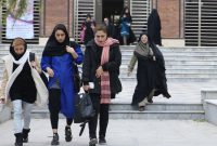 روزنامه همشهری: پلیس، خانمهای معتقد به حجاب را با دوربین سراغ برهنه ها و هرزه ها بفرستد تا ارشادشان کنند؛ برخورد فیزیکی هم نکنند