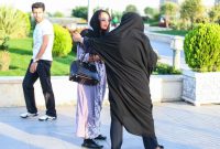 همشهری: پلیس مجهز به «لباس دوربین‌دار» با بی‌حجابی برخورد کند / پولش را از اصناف و نهاد‌ها بگیرد