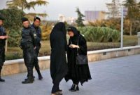 کیهان خطاب به مسئولان: از عواقب و هزینه‌های سنگین مقابله با بدحجابی نترسید!