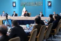 دفاع روزنامه کیهان از دولت رئیسی؛ دولت روحانی همه کارها‌ را زمین‌گیر کرد