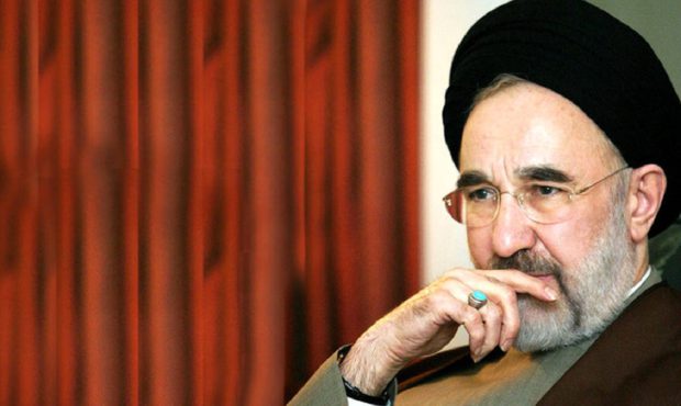 کیهان: سخنان اخیر خاتمی درباره مشارکت در انتخابات، صادقانه نیست/ او برای غربی‌ها بیگاری می‌کند