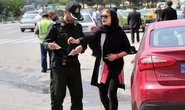 مجازات کشف حجاب در خودرو جزای نقدی است، نه توقیف اتومبیل
