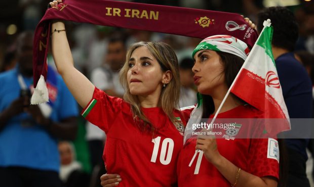 غم و اندوه تماشاگران ایرانی در ورزشگاه الثمامه + تصاویر